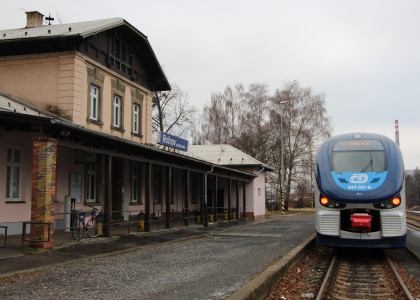 Uzavření železniční pokladny v Rožnově pod Radhoštěm